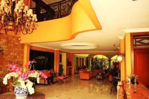 Mahadria Hotel เซรัง ภายนอก รูปภาพ